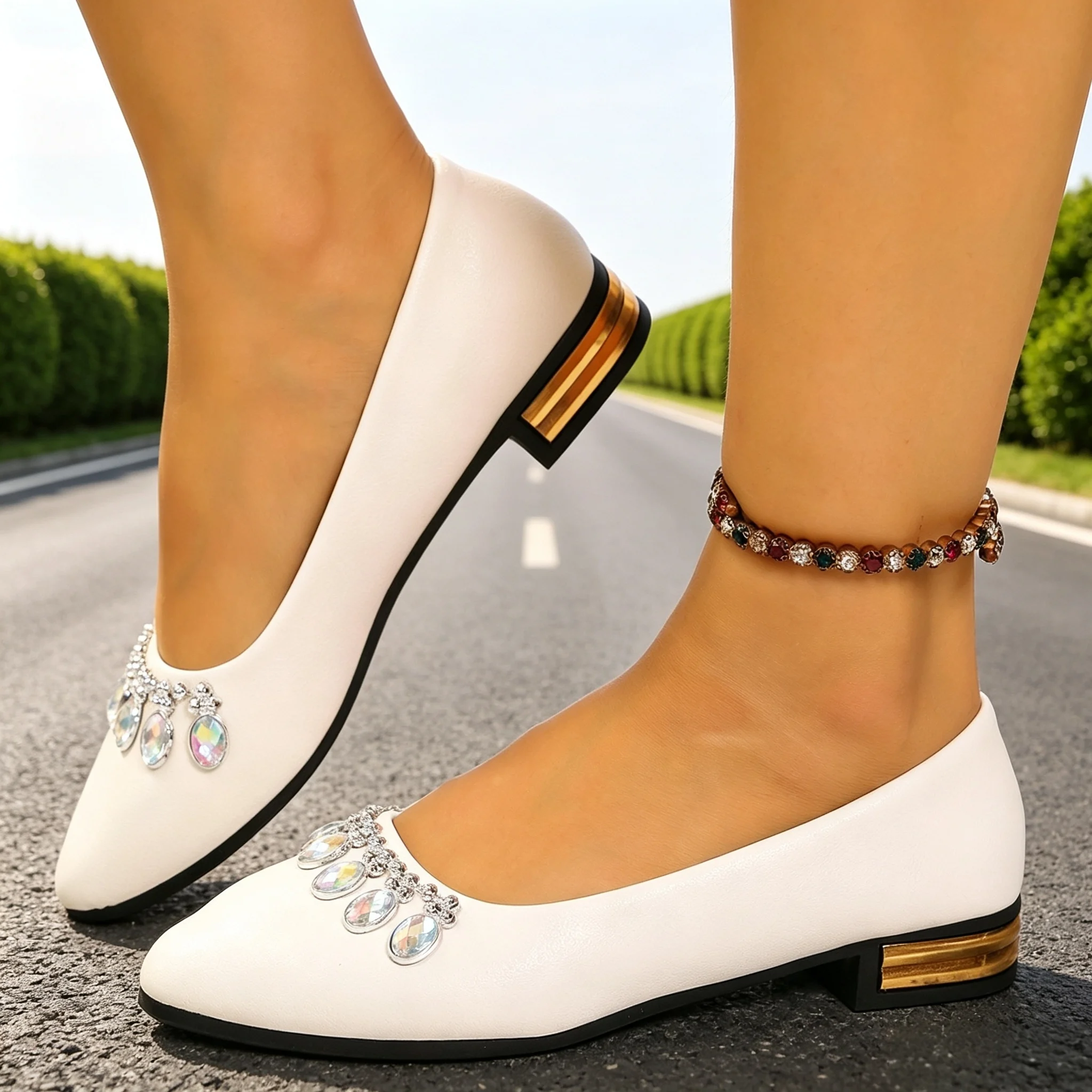 Women'S Shoes And Accessories - Женские балетки с заостренным носком, большие